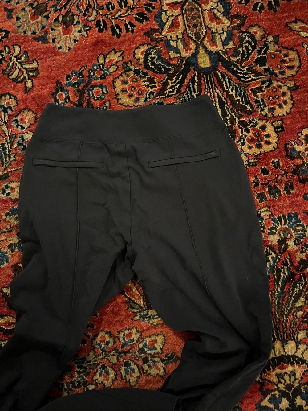 Women’s Pull-On Dress Pants athlete